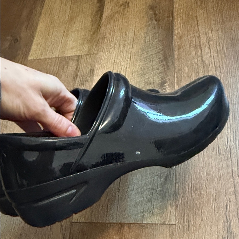Dansko Women's Glossy Black Dress Shoes - Picture 4 of 7